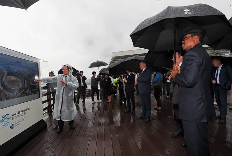 22030부산세계박람회 부지 시찰(부산항 북항)-부산일보-부산일보